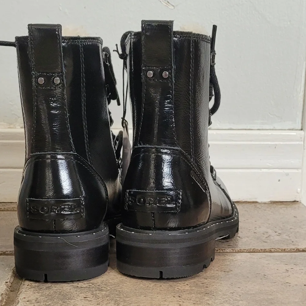 ๐คSOLD๐คSorel Lennox Shearling-Trimmed Patent Leather Combat Boots - Picture 5 of 10